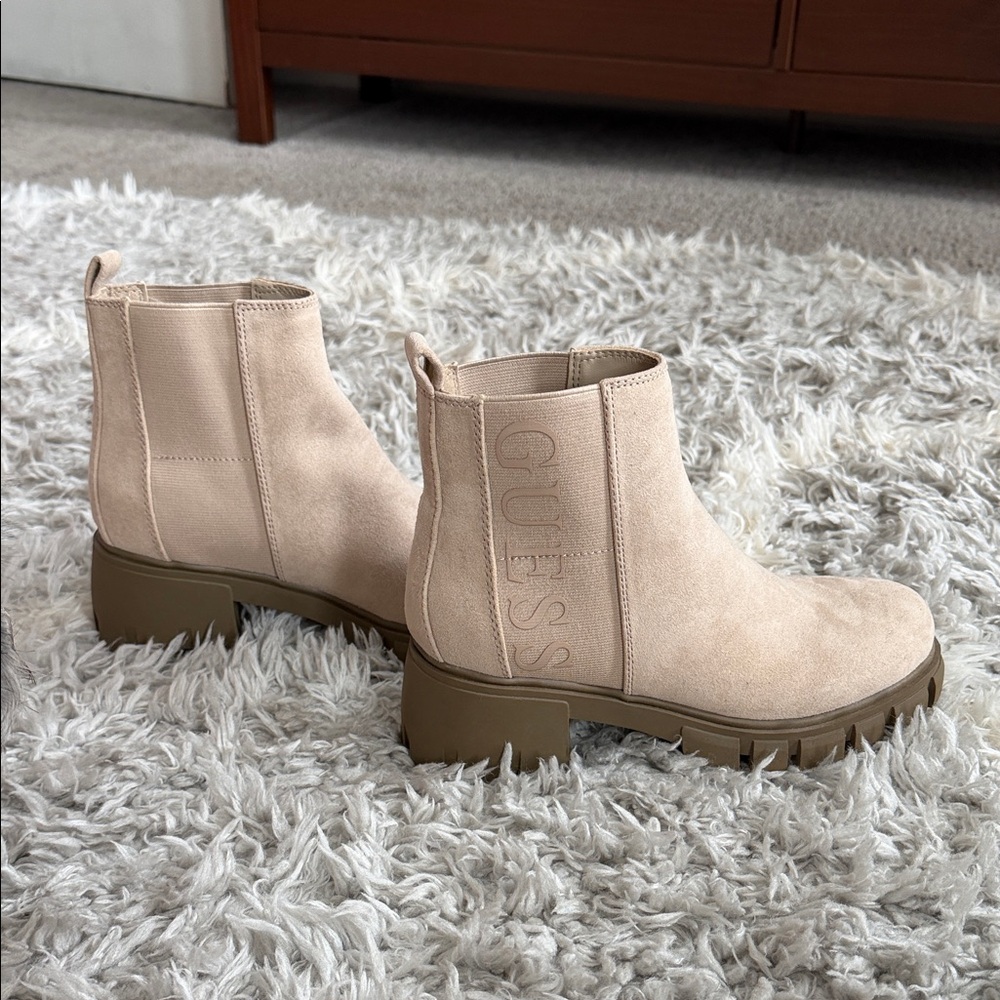 GUESS Women's Cream Ankle Booties
